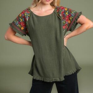 Umgee Top Embroidered - Boho Floral Tunic  Dark green Stunning top XL NWT